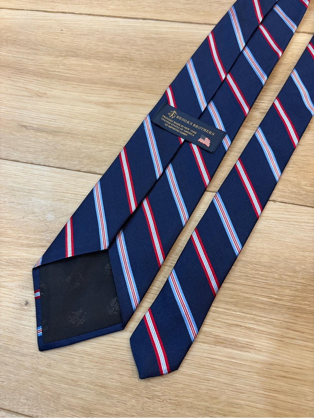 Brooks Brothers Necktie Navy Blue Striped Silk Repp Made in NY USA 58” X 3.25”